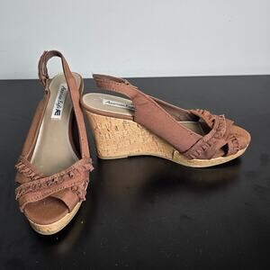 American Eagle Peep Toe Wedge Sandals Size 8W